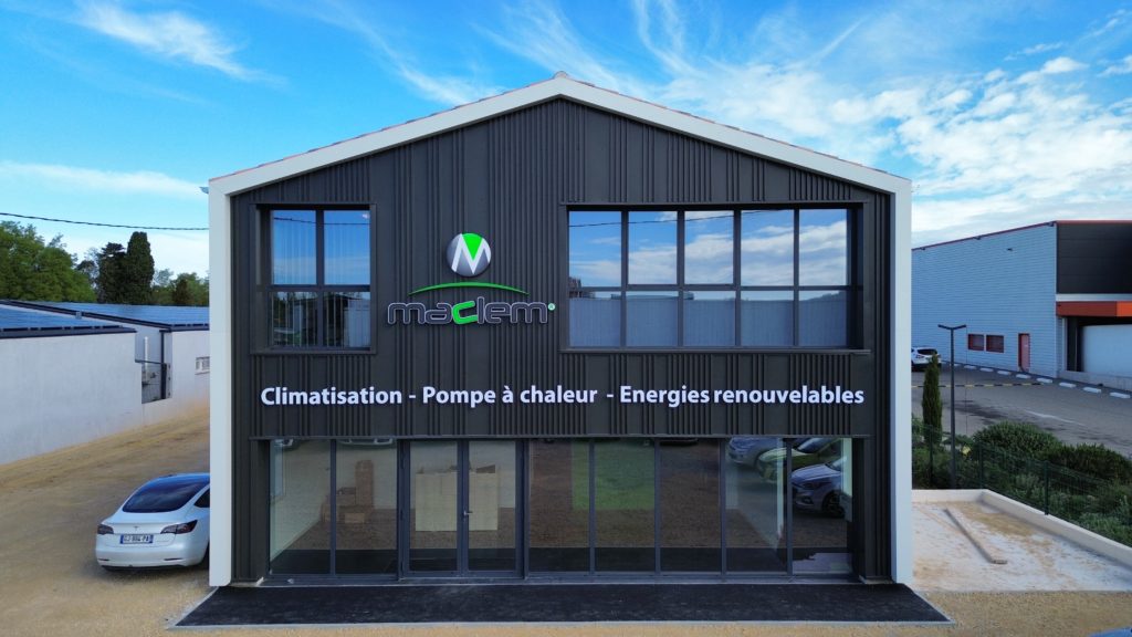 Agence Maclem Var - Pose de climatisation résversible, pompe à chaleur, panneaux solaires